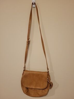 New Women's Antik Kraft Tan Brown Vegan Leather Crossbody Saddle Bag